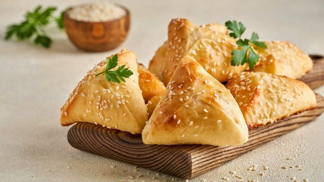 Reteta Sambusic Branza