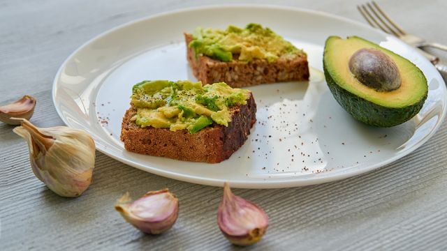 Reteta Pasta De Avocado Cu Usturoi